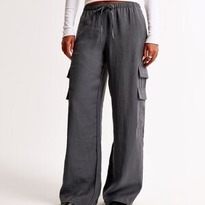 Abercrombie & Fitch Pull-On Cargo Pants